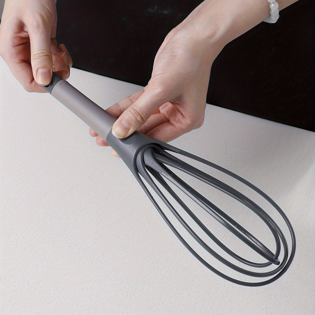 Collapsible Twist Whisk