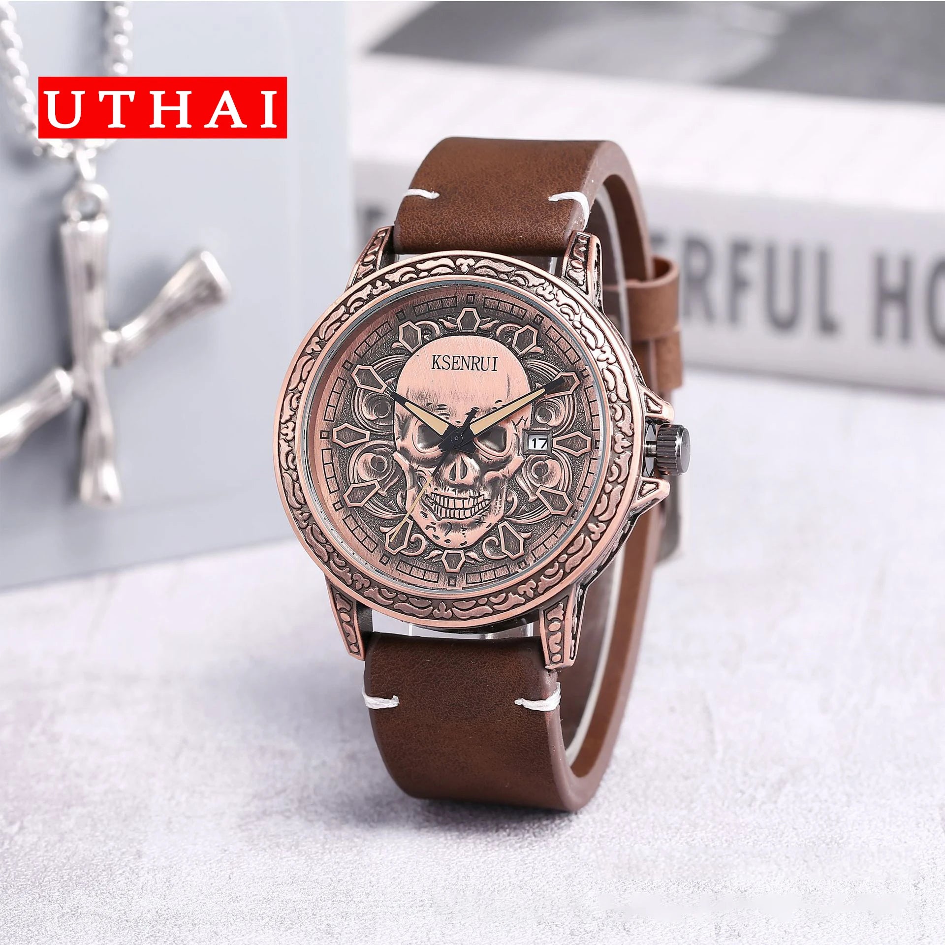 UTHAI Skull Leather Strap Quartz Watch