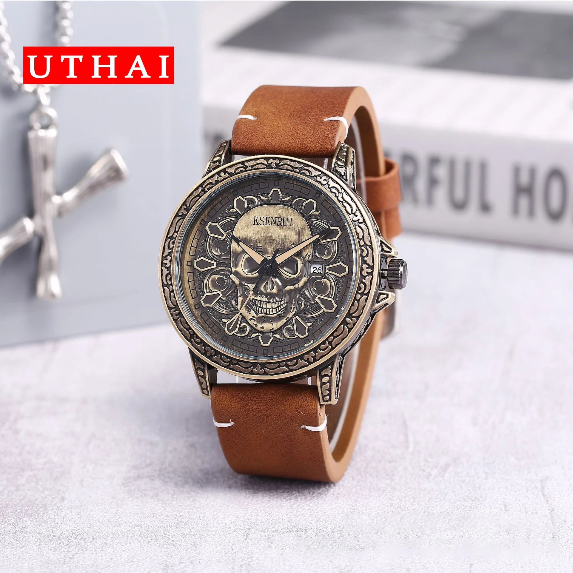 UTHAI Skull Leather Strap Quartz Watch