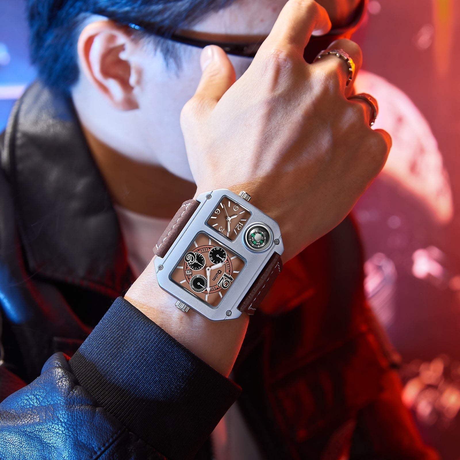 Oulm  Dual Time Zone Sports Watch